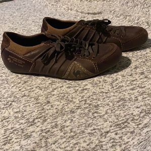 Brown, men’s 10 sportiffs.